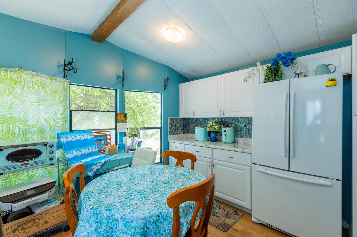 Detail Gallery Image 5 of 12 For 1605 Grass Valley Hwy 54, Auburn,  CA 95603 - 2 Beds | 1 Baths