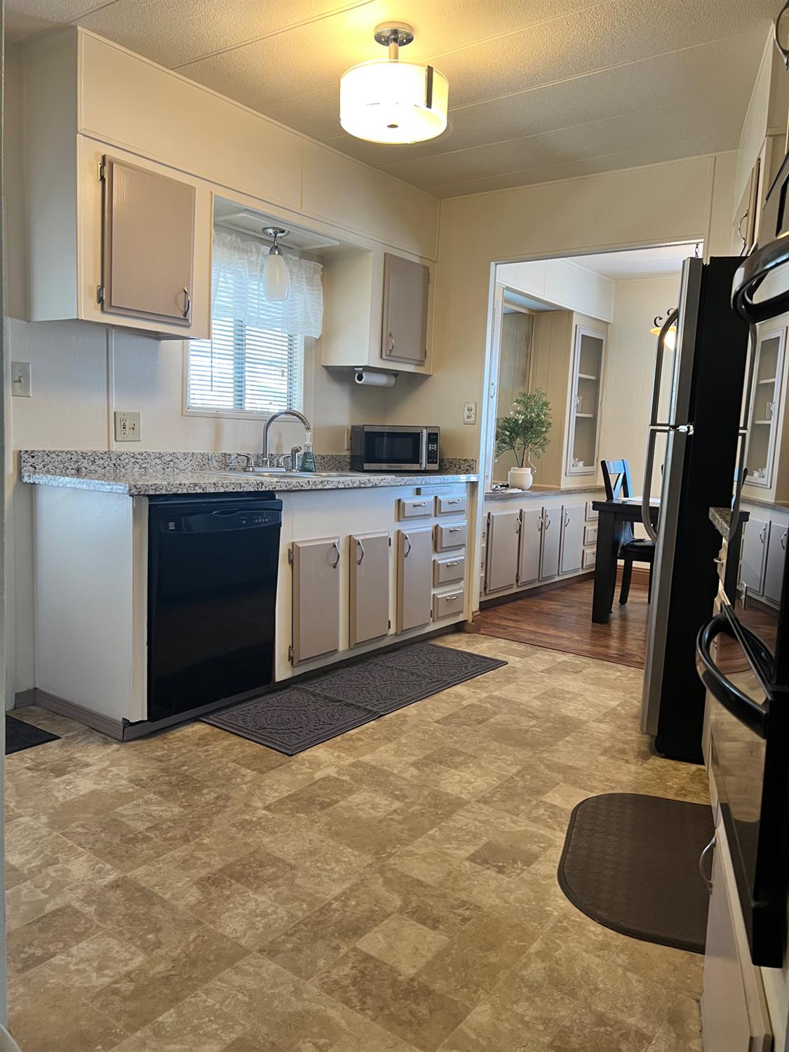 Detail Gallery Image 15 of 37 For 3904 Moana 24, Modesto,  CA 95355 - 2 Beds | 2 Baths