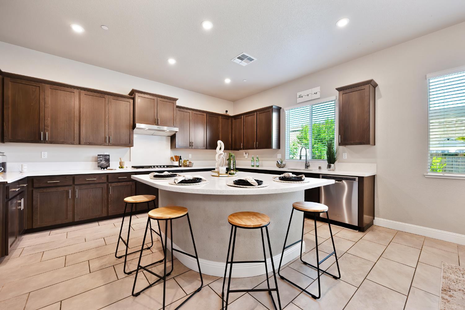 Detail Gallery Image 23 of 70 For 3021 Violet St #172,  Lodi,  CA 95242 - 5 Beds | 3 Baths
