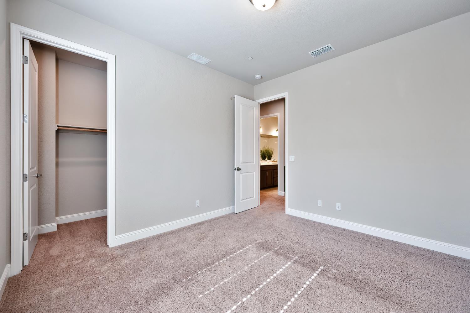Detail Gallery Image 43 of 70 For 3021 Violet St #172,  Lodi,  CA 95242 - 5 Beds | 3 Baths
