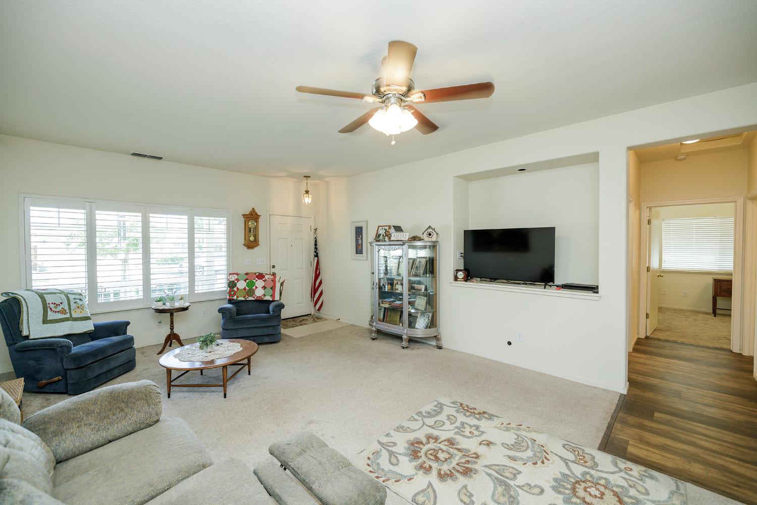 Detail Gallery Image 4 of 33 For 2040 Spring Valley Dr, Turlock,  CA 95382 - 2 Beds | 2 Baths