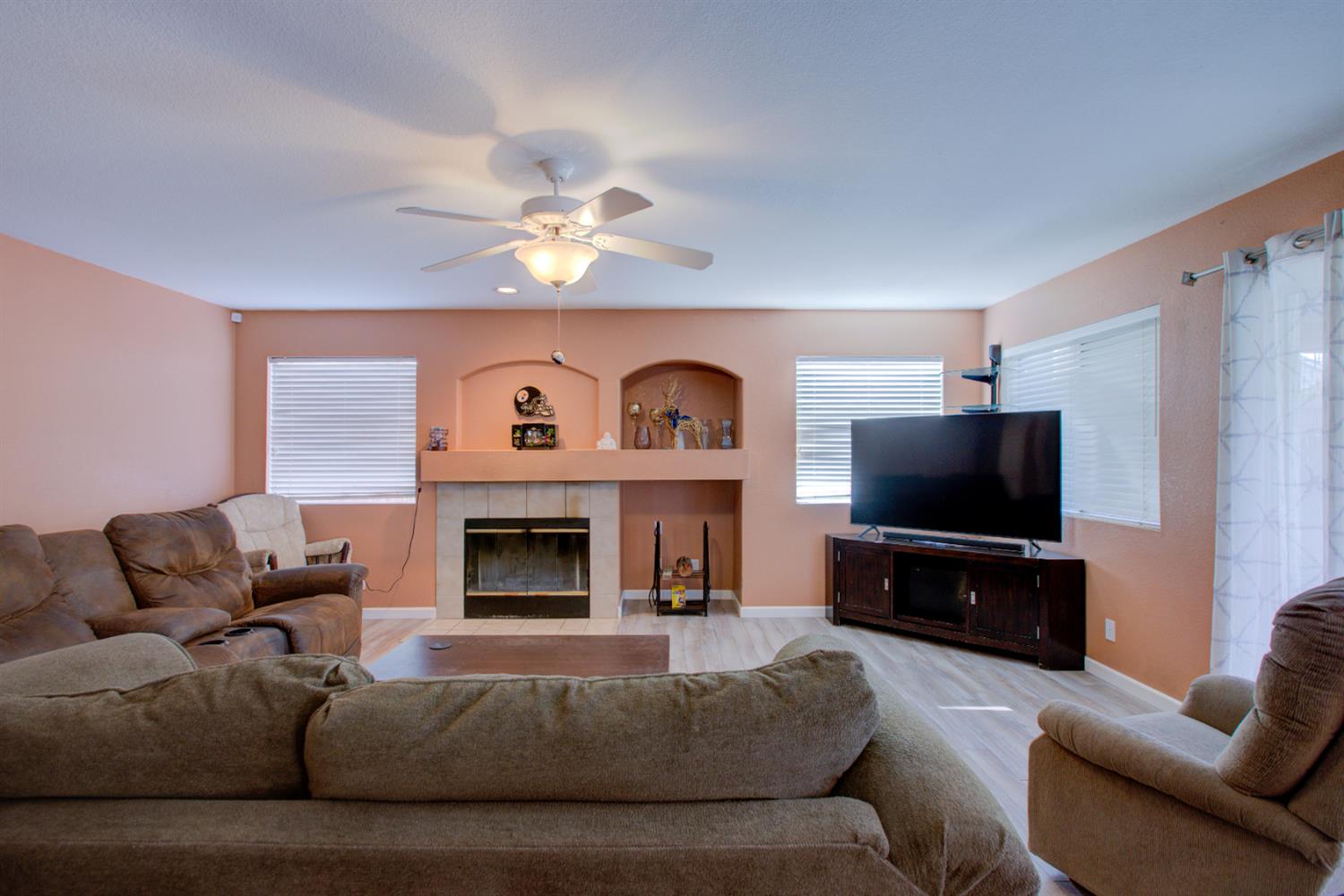 Detail Gallery Image 25 of 56 For 1166 Labrador Ct, Newman,  CA 95360 - 4 Beds | 3 Baths