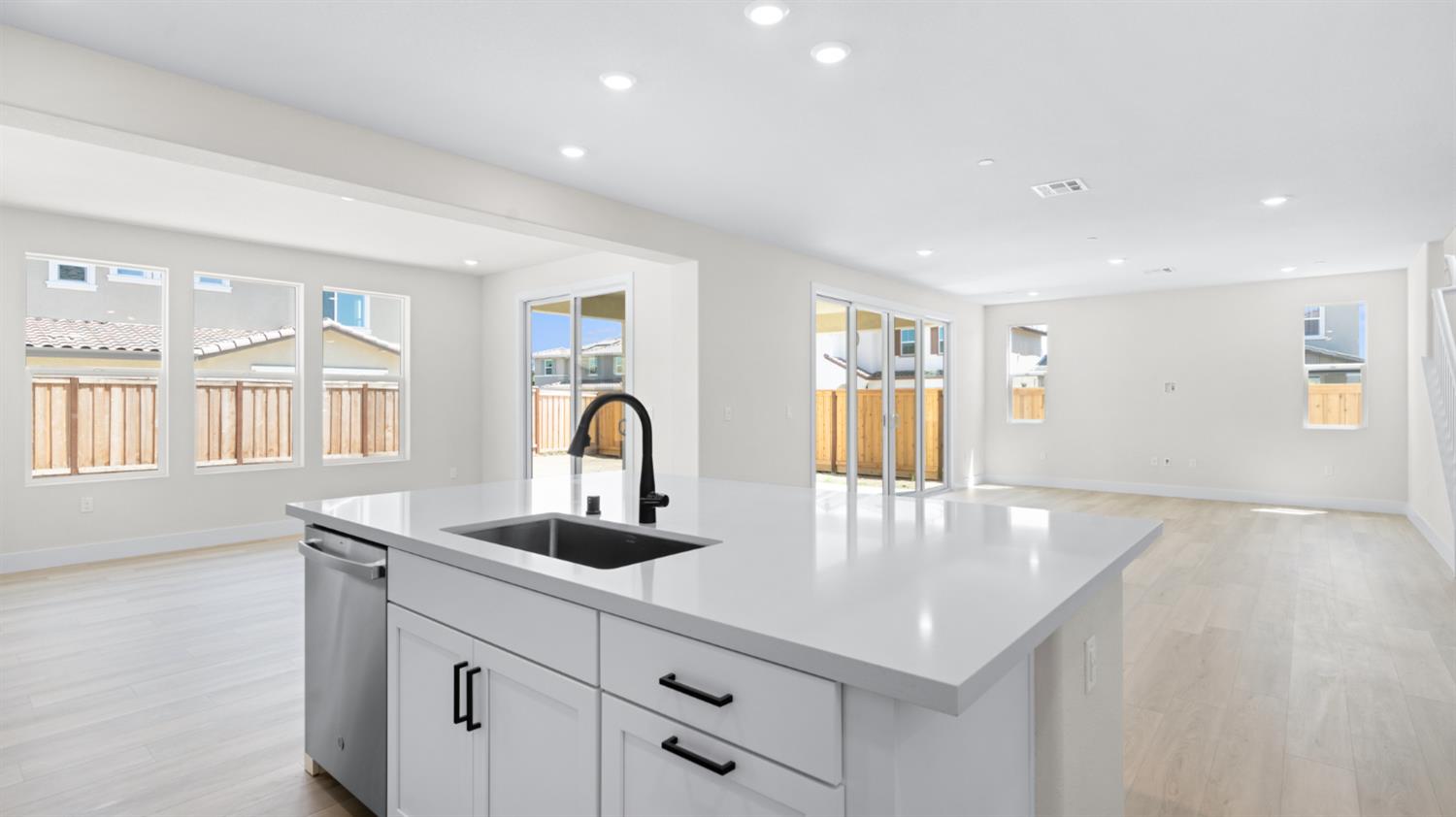 Detail Gallery Image 16 of 42 For 2509 Hamilton Dr, Lodi,  CA 95242 - 4 Beds | 3/1 Baths