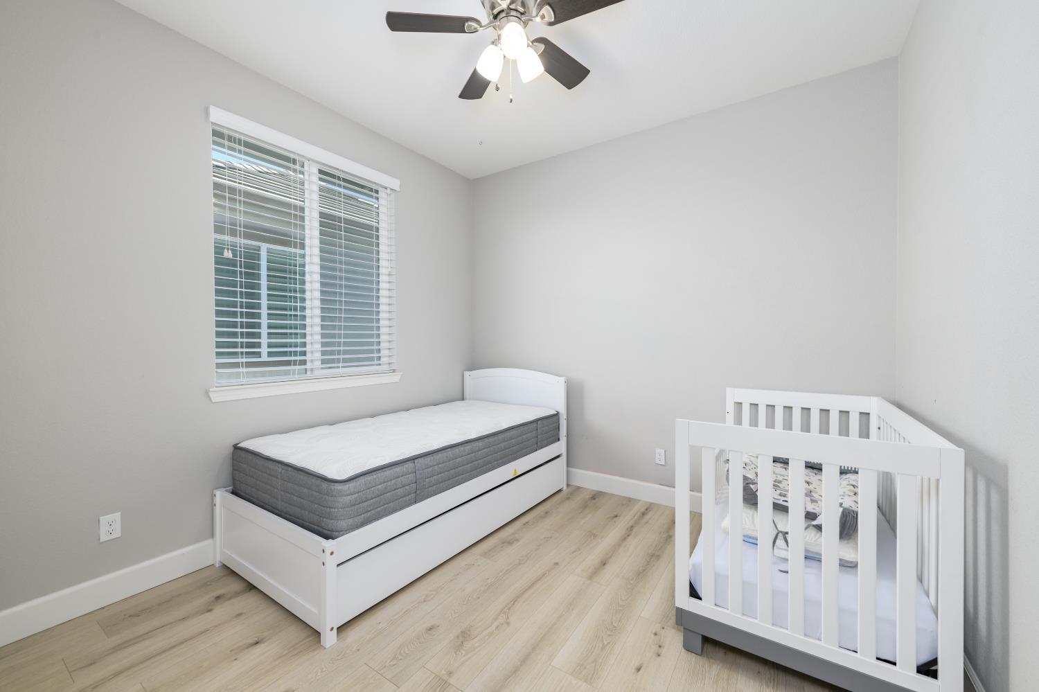 Detail Gallery Image 15 of 26 For 1522 Harry Lorenzo Ave, Woodland,  CA 95776 - 3 Beds | 2/1 Baths