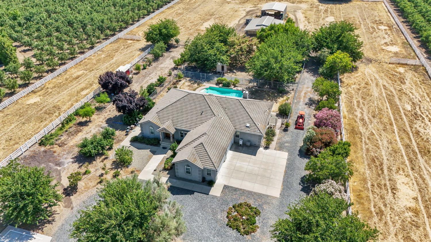 Detail Gallery Image 3 of 83 For 18413 Sycamore Ave, Patterson,  CA 95363 - 4 Beds | 3/1 Baths