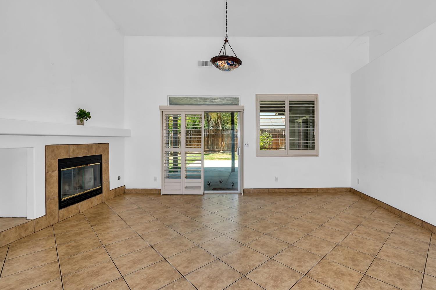 Detail Gallery Image 12 of 46 For 658 Tusky Ave, Los Banos,  CA 93635 - 3 Beds | 2 Baths