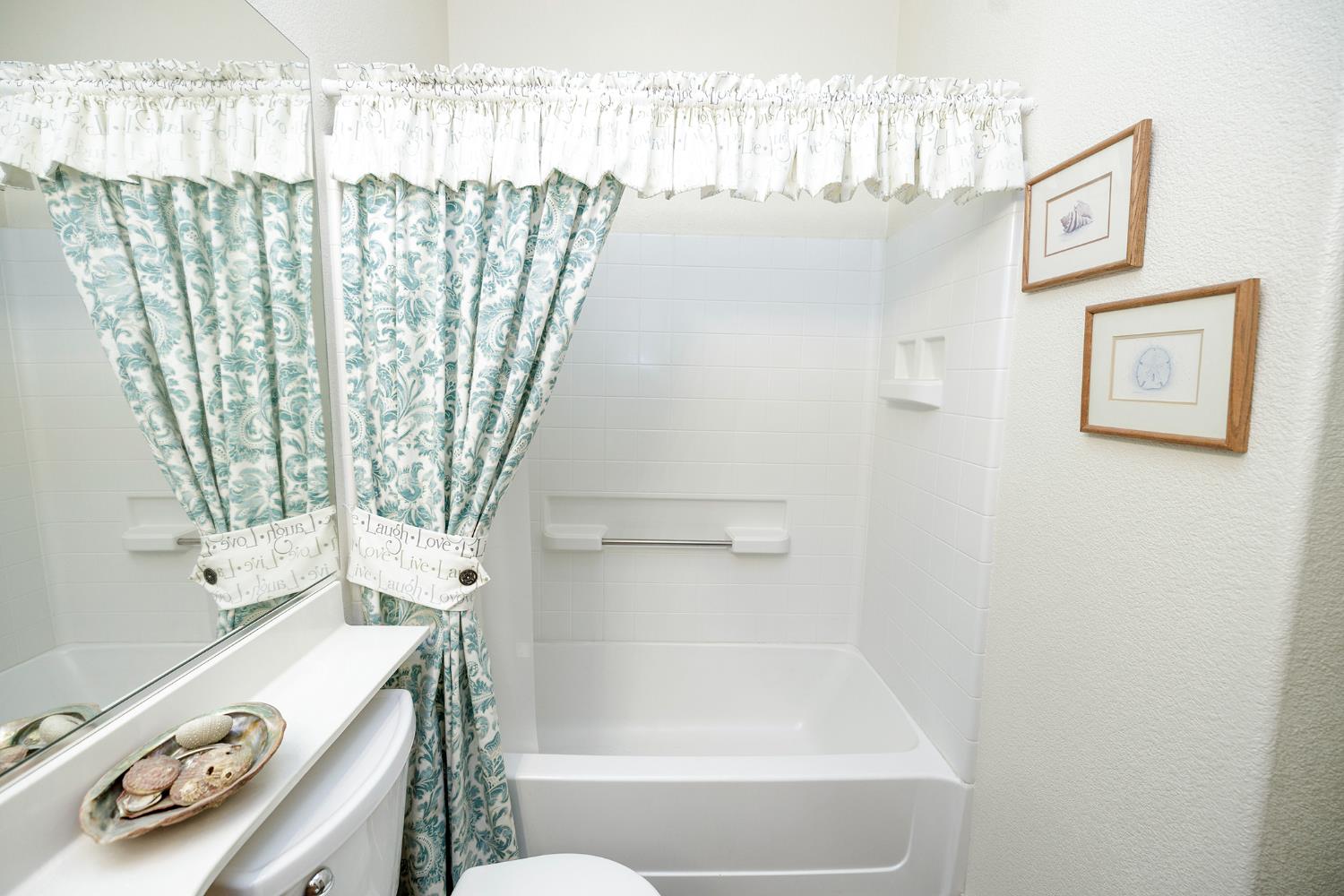 Detail Gallery Image 18 of 33 For 2040 Spring Valley Dr, Turlock,  CA 95382 - 2 Beds | 2 Baths