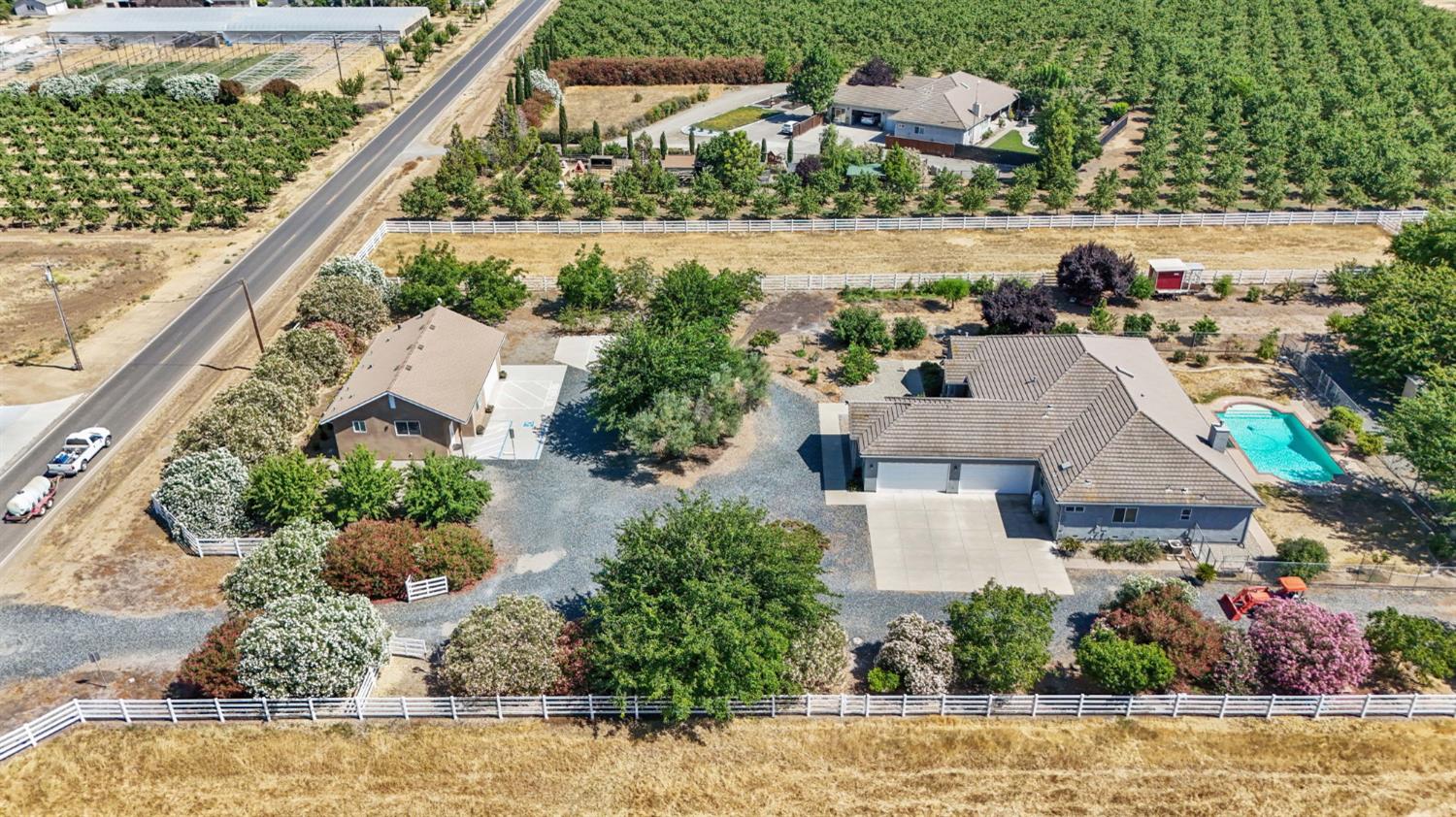 Detail Gallery Image 6 of 83 For 18413 Sycamore Ave, Patterson,  CA 95363 - 4 Beds | 3/1 Baths