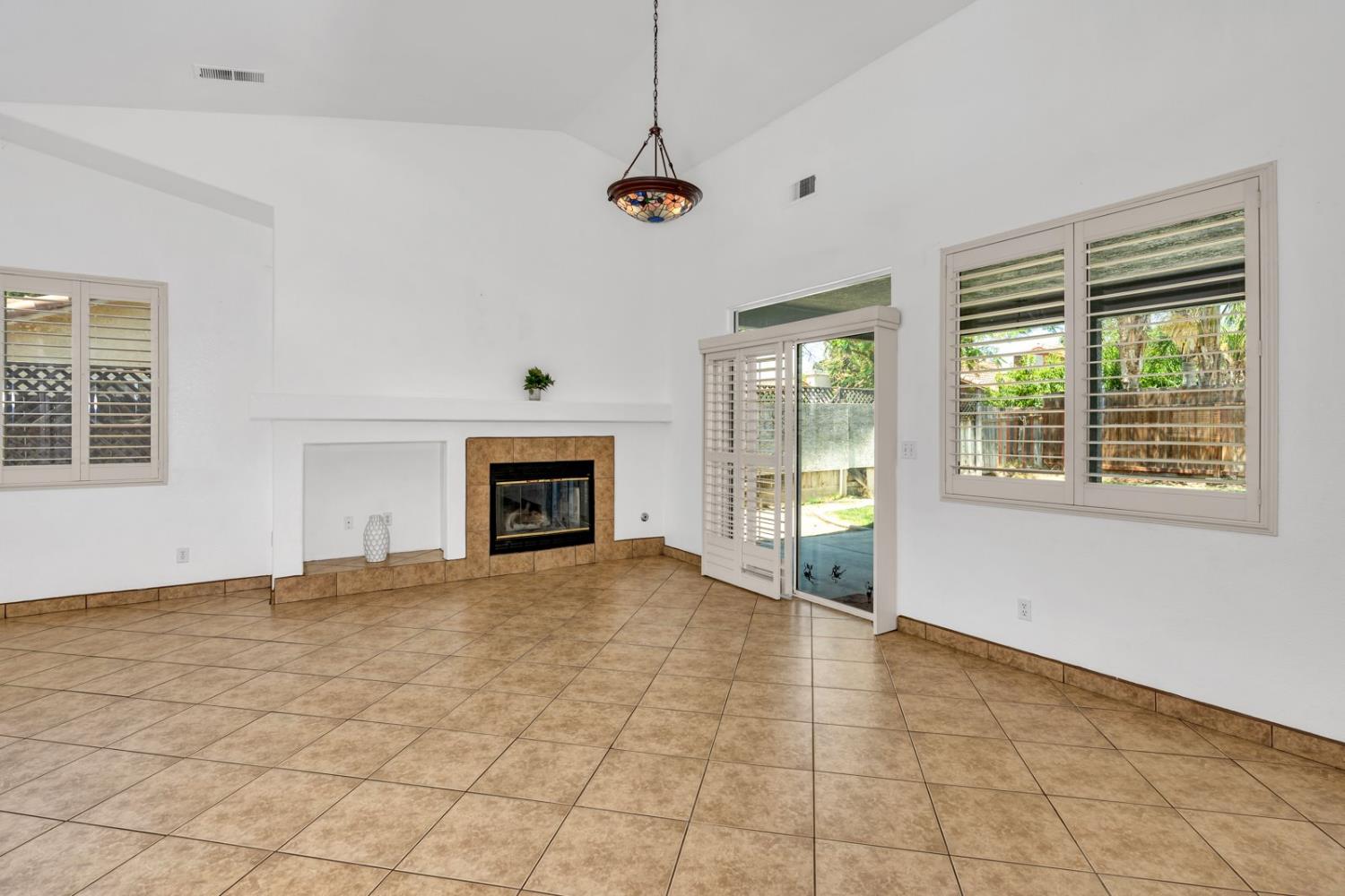 Detail Gallery Image 10 of 46 For 658 Tusky Ave, Los Banos,  CA 93635 - 3 Beds | 2 Baths