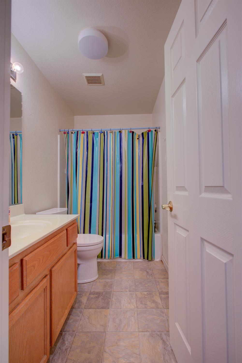 Detail Gallery Image 43 of 56 For 1166 Labrador Ct, Newman,  CA 95360 - 4 Beds | 3 Baths