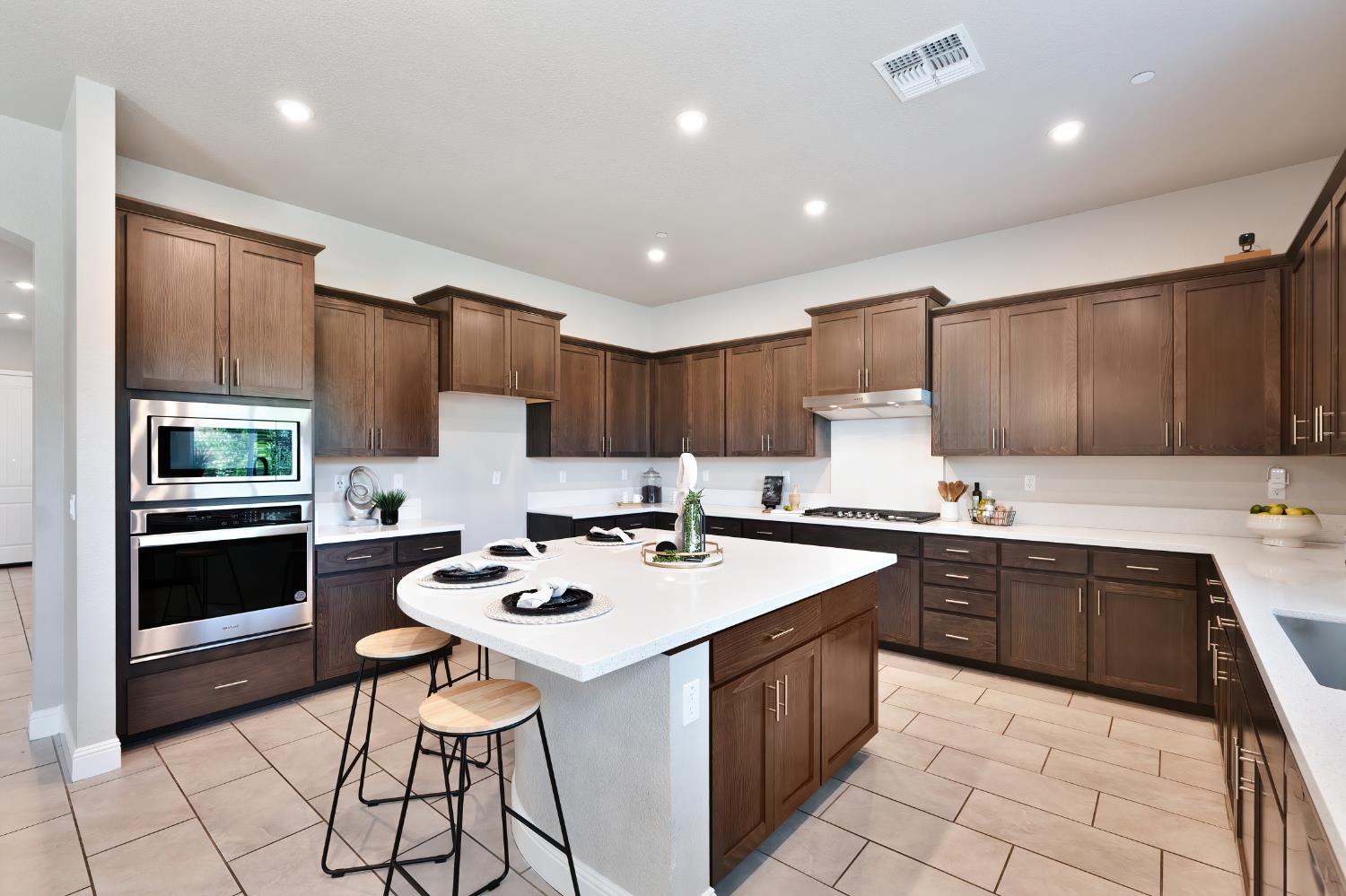 Detail Gallery Image 22 of 70 For 3021 Violet St #172,  Lodi,  CA 95242 - 5 Beds | 3 Baths