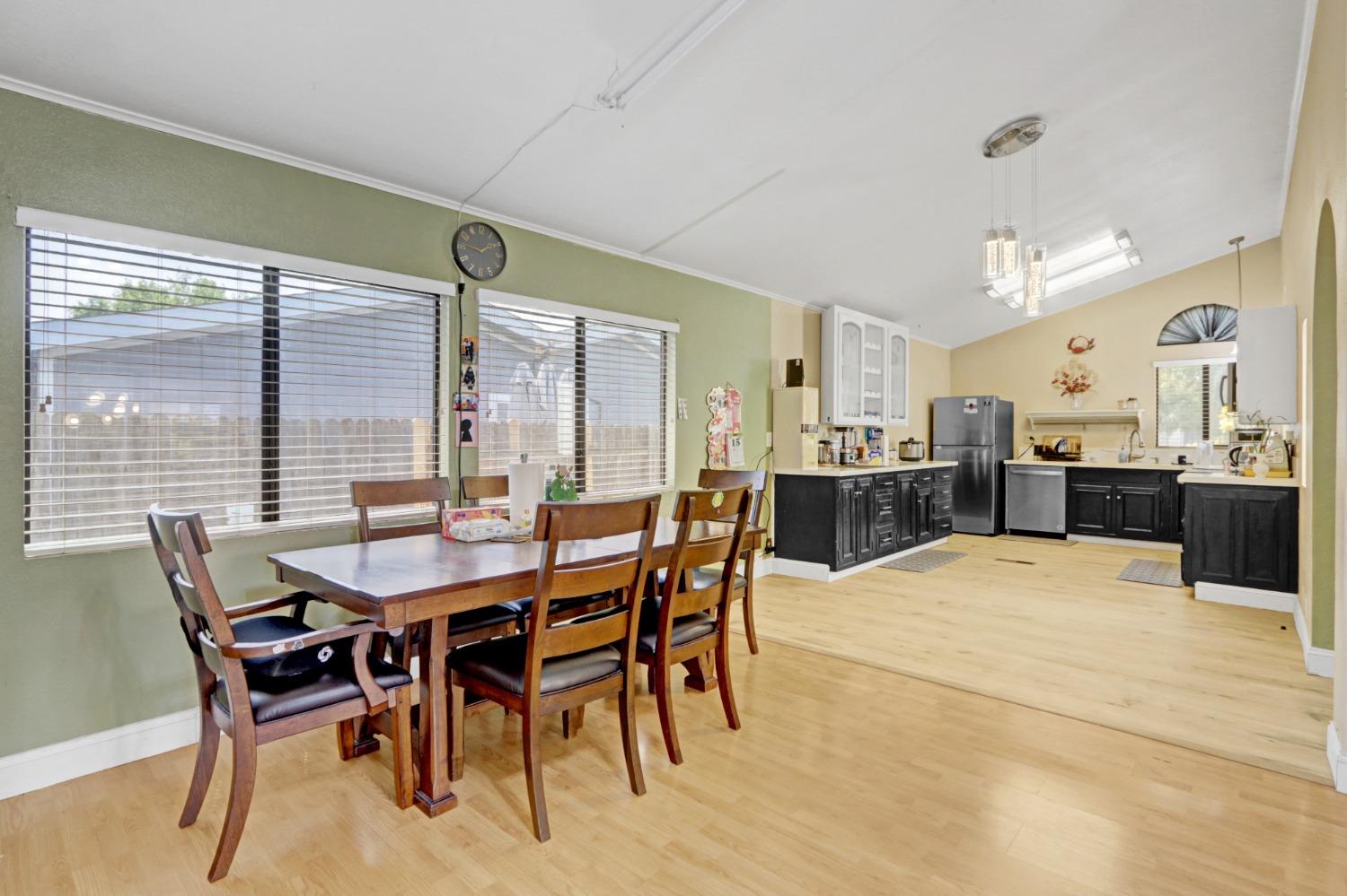 Detail Gallery Image 10 of 35 For 7855 Cottonwood Ln 74, Sacramento,  CA 95823 - 3 Beds | 2 Baths