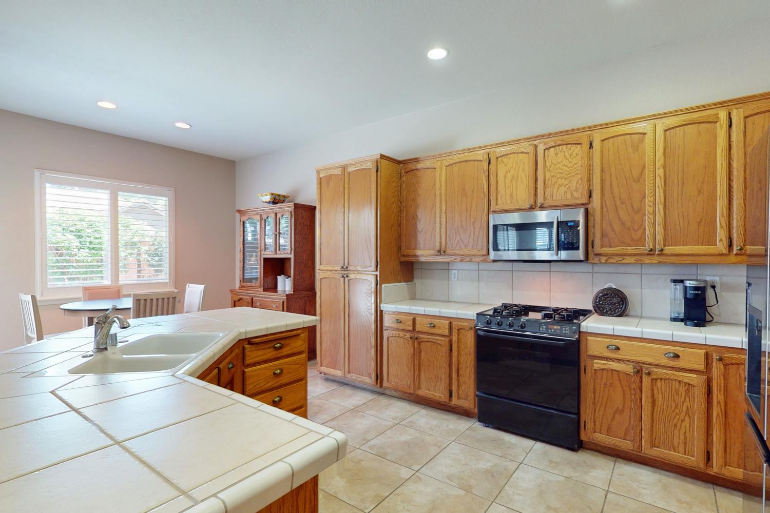 Detail Gallery Image 32 of 62 For 1871 Malkit Ct, Yuba City,  CA 95993 - 3 Beds | 2 Baths