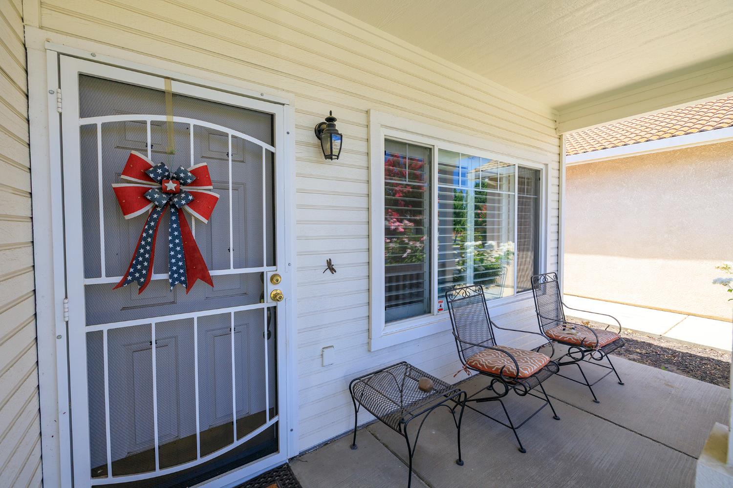 Detail Gallery Image 2 of 33 For 2040 Spring Valley Dr, Turlock,  CA 95382 - 2 Beds | 2 Baths