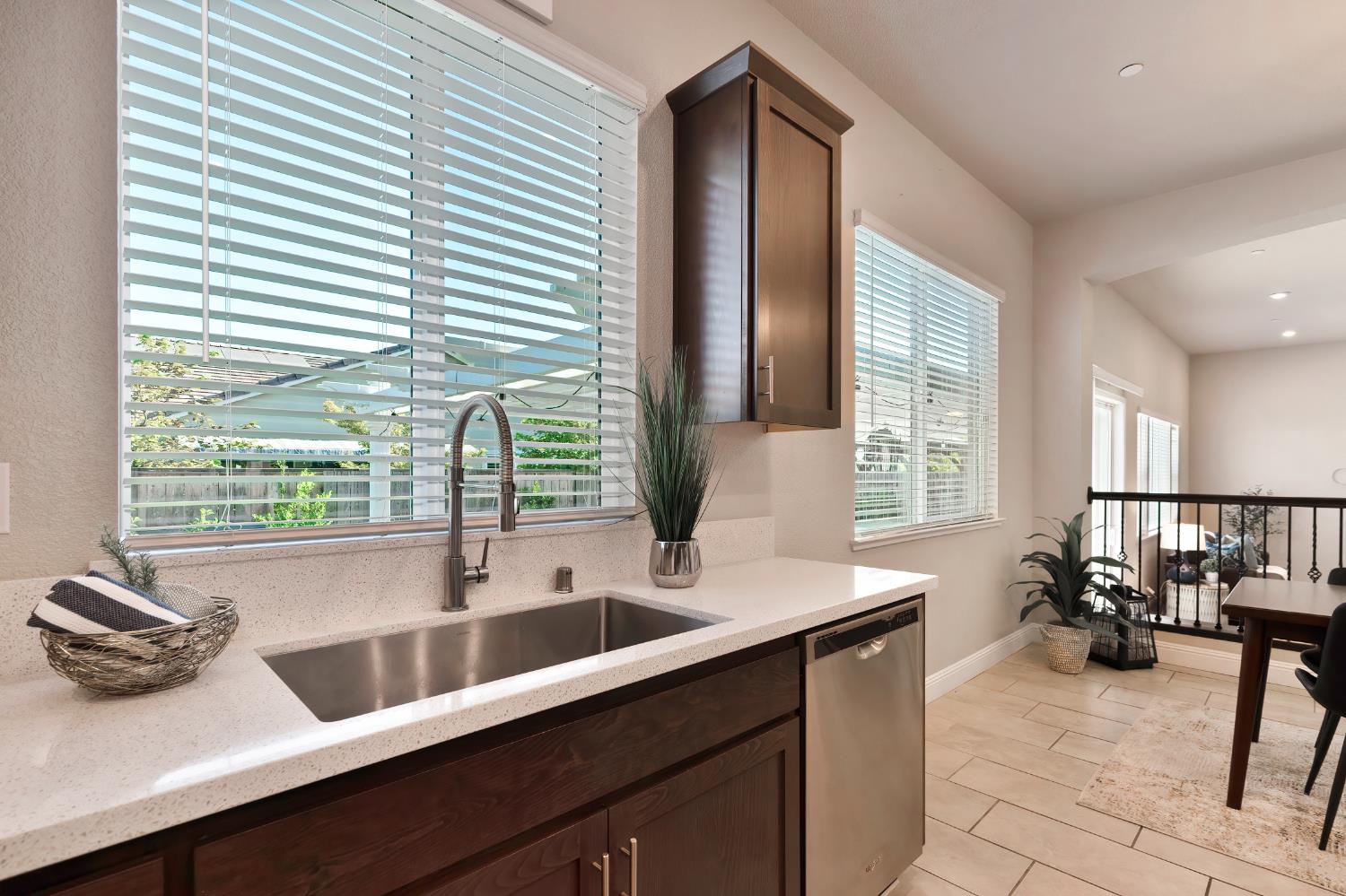 Detail Gallery Image 28 of 70 For 3021 Violet St #172,  Lodi,  CA 95242 - 5 Beds | 3 Baths