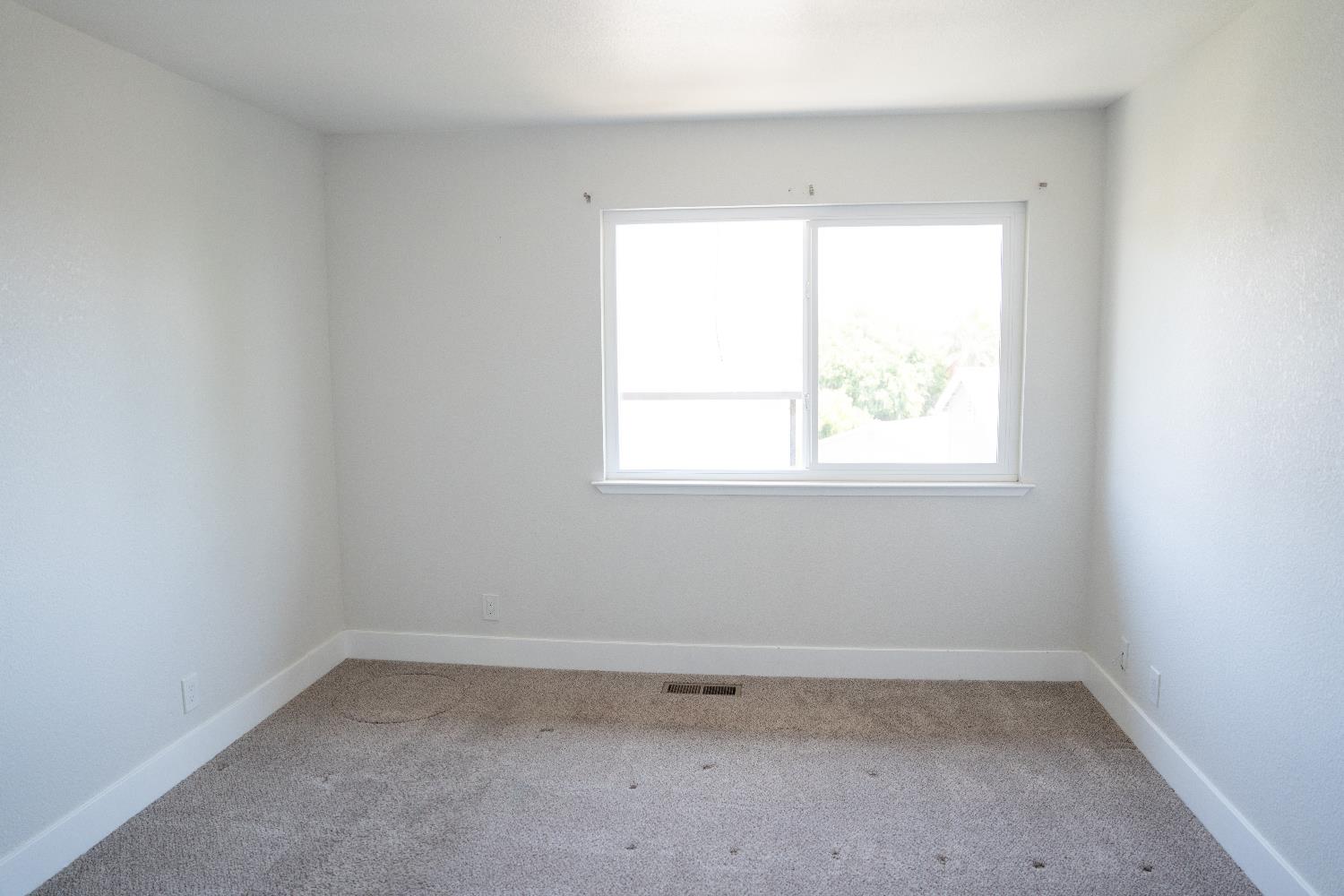 Detail Gallery Image 41 of 45 For 33 Deer St #7,  Salinas,  CA 93906 - 3 Beds | 2/1 Baths