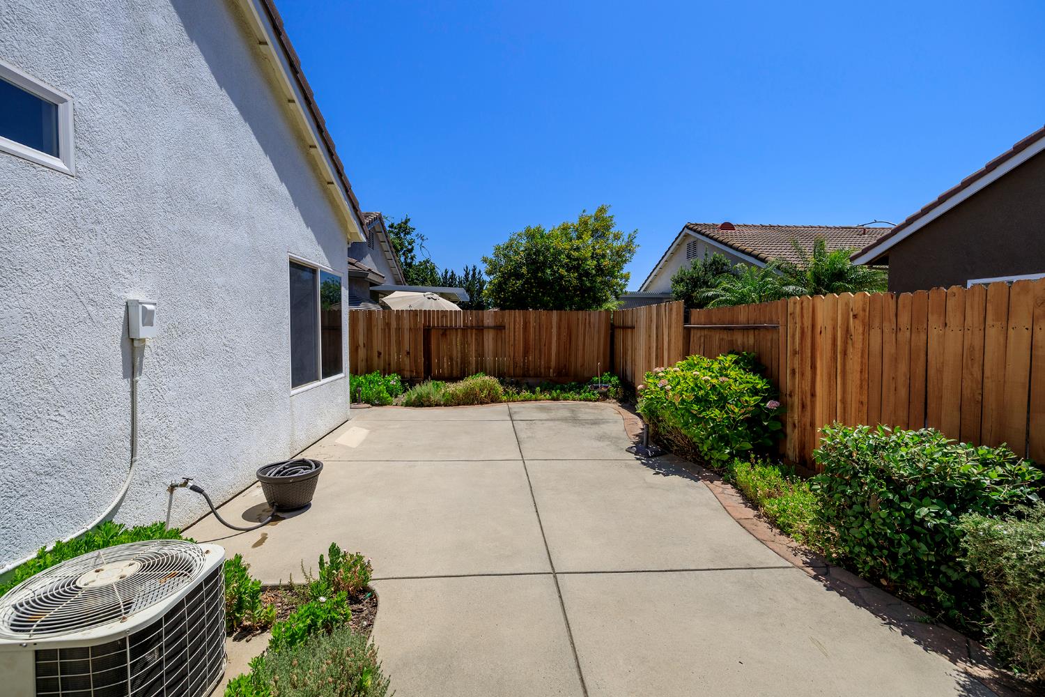 Detail Gallery Image 22 of 33 For 2040 Spring Valley Dr, Turlock,  CA 95382 - 2 Beds | 2 Baths