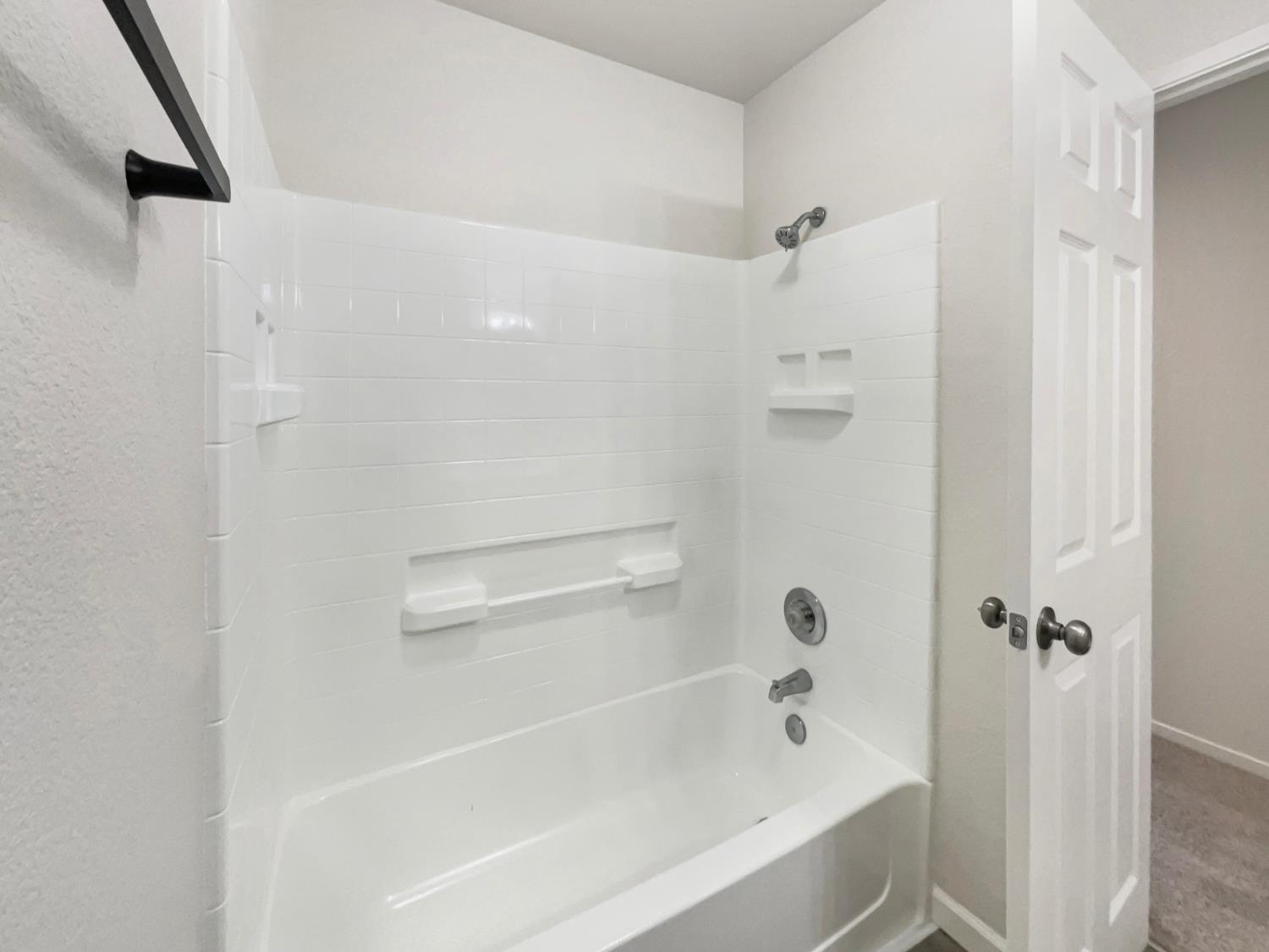 Detail Gallery Image 34 of 38 For 2291 Hamstead Ln, Yuba City,  CA 95991 - 4 Beds | 2/1 Baths