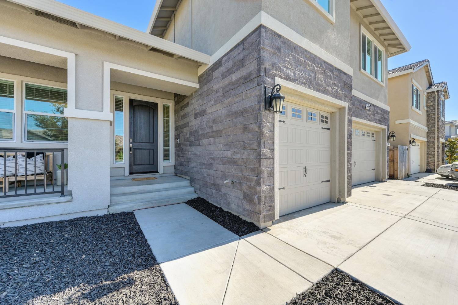 Detail Gallery Image 5 of 70 For 3021 Violet St #172,  Lodi,  CA 95242 - 5 Beds | 3 Baths