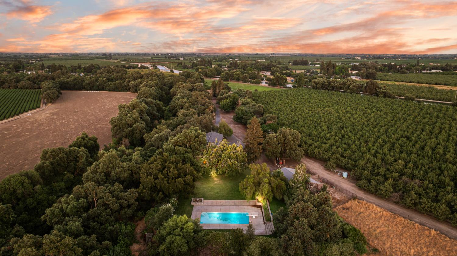 Detail Gallery Image 9 of 74 For 625 N Hopper Rd, Modesto,  CA 95357 - 4 Beds | 4 Baths