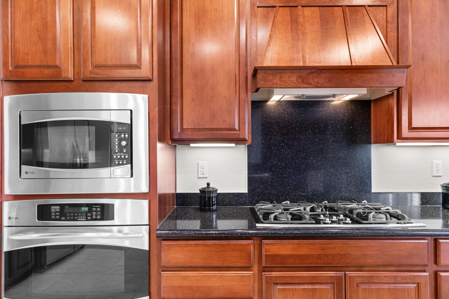 Detail Gallery Image 25 of 97 For 1377 Cobblecreek St, Manteca,  CA 95336 - 2 Beds | 2/1 Baths