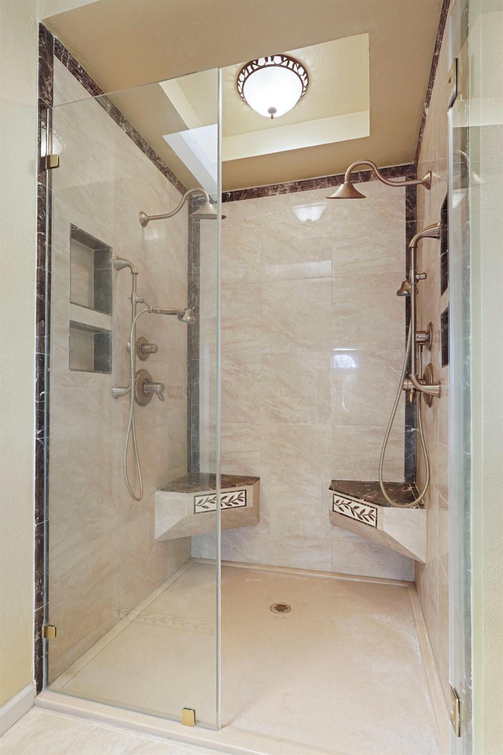 Detail Gallery Image 31 of 46 For 3551 Bluelake Cir, Stockton,  CA 95219 - 5 Beds | 4 Baths