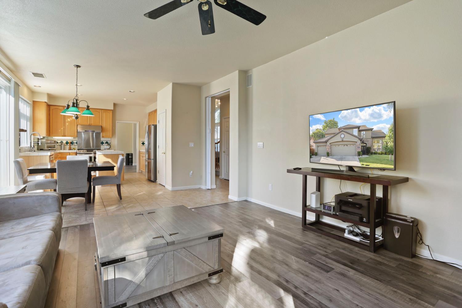 Detail Gallery Image 28 of 60 For 4240 Pinehurst Cir, Stockton,  CA 95219 - 4 Beds | 3 Baths