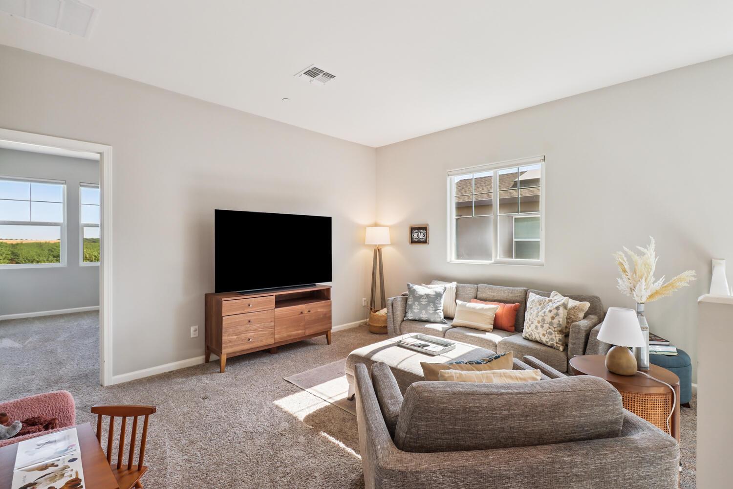 Detail Gallery Image 19 of 62 For 916 Moody Slough Rd, Winters,  CA 95694 - 3 Beds | 2/1 Baths