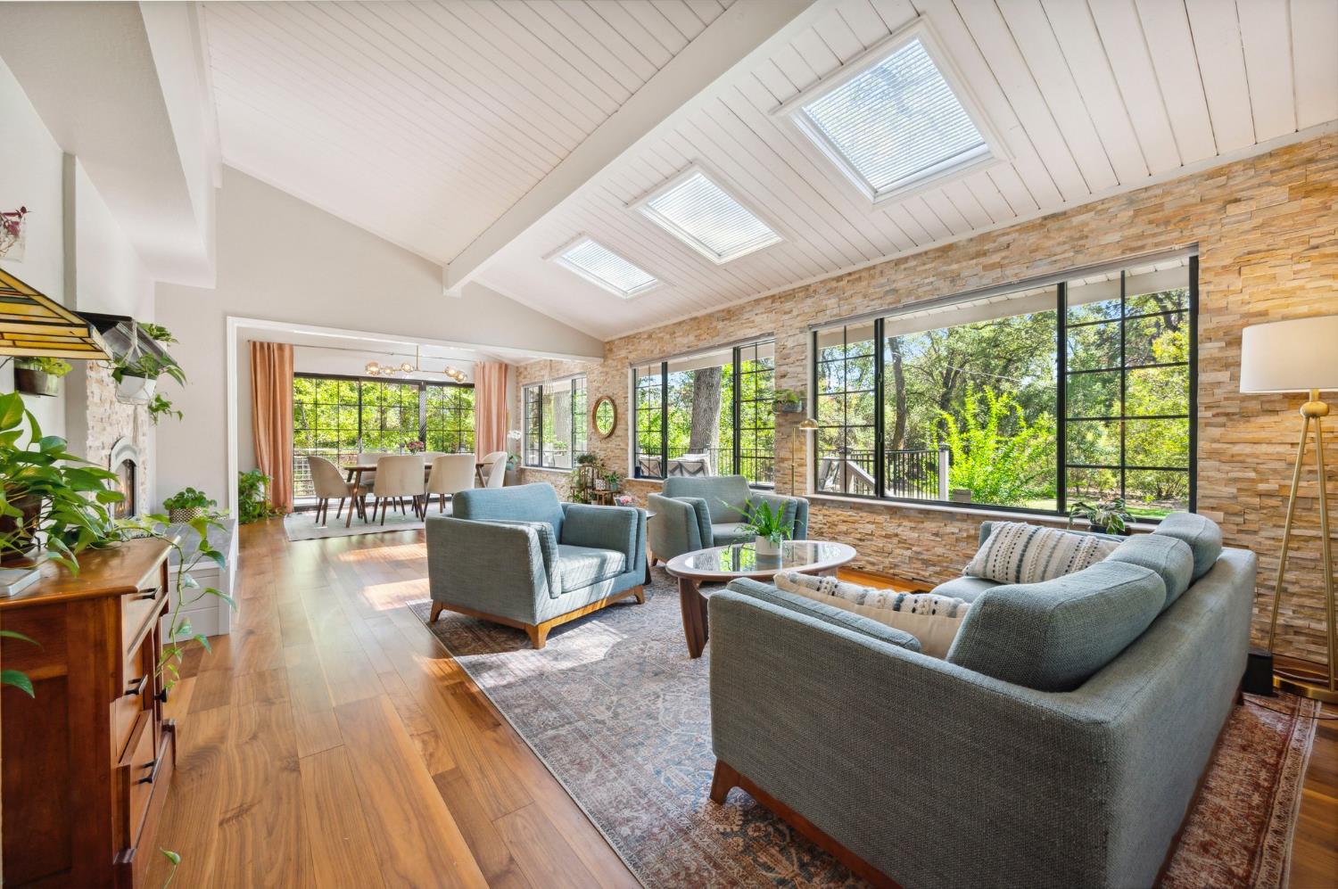 Detail Gallery Image 5 of 70 For 788 Pennsylvania Gulch Rd, Murphys,  CA 95247 - 4 Beds | 3 Baths
