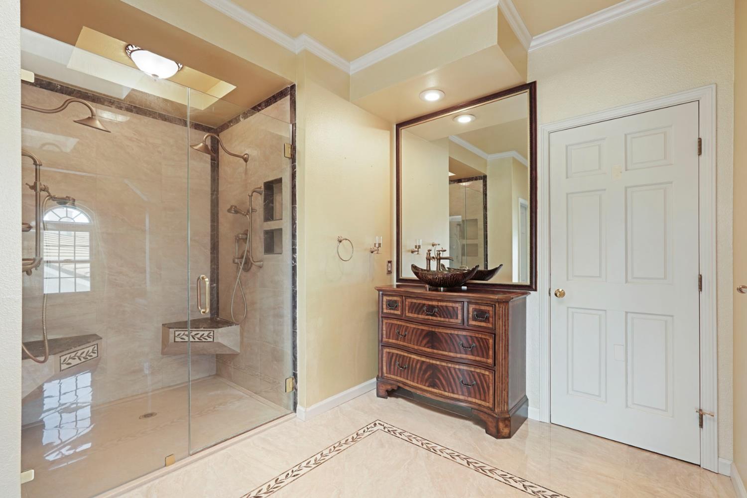 Detail Gallery Image 30 of 46 For 3551 Bluelake Cir, Stockton,  CA 95219 - 5 Beds | 4 Baths