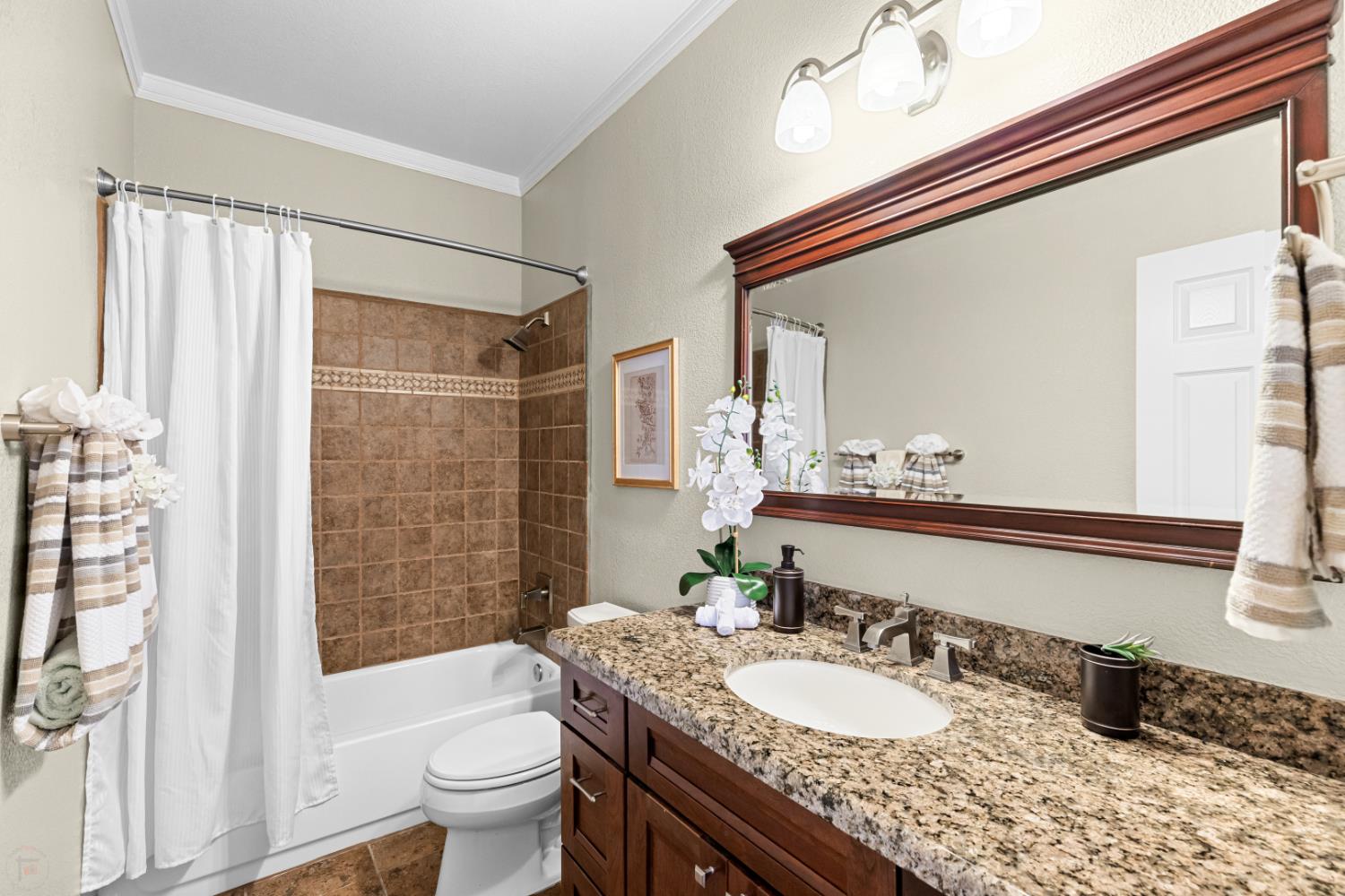 Detail Gallery Image 33 of 70 For 4231 Pinehurst Cir, Stockton,  CA 95219 - 4 Beds | 3 Baths
