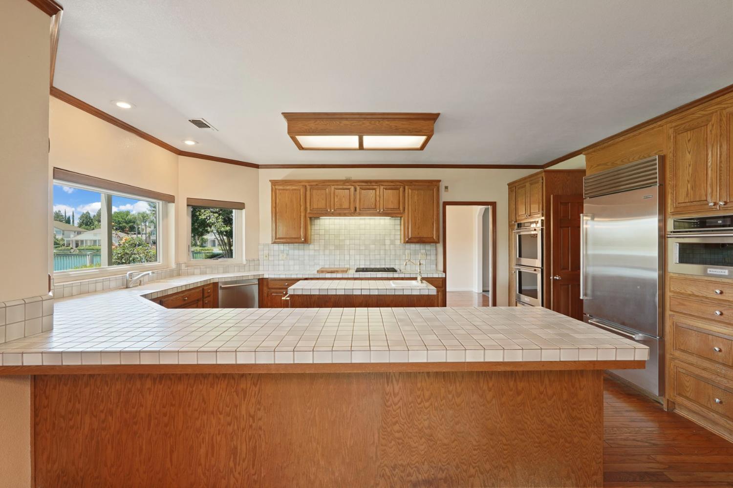 Detail Gallery Image 12 of 46 For 3551 Bluelake Cir, Stockton,  CA 95219 - 5 Beds | 4 Baths