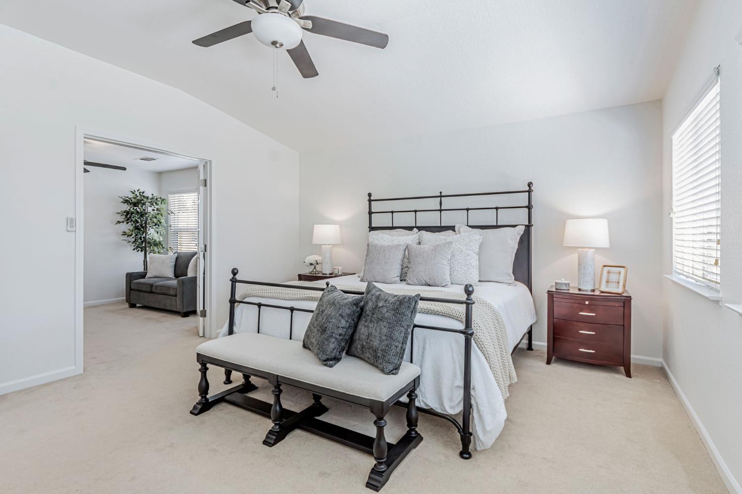 Detail Gallery Image 8 of 59 For 2314 Idaho Way, Yuba City,  CA 95991 - 4 Beds | 3 Baths