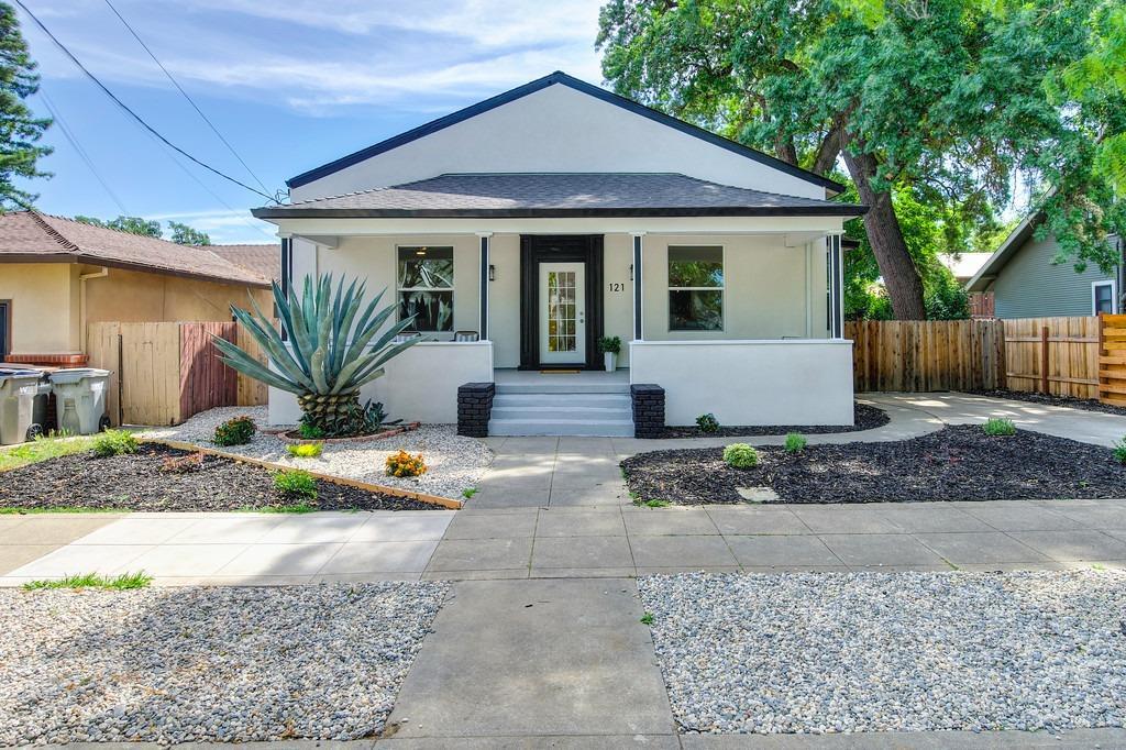 Detail Gallery Image 2 of 81 For 121 1st St, Woodland,  CA 95695 - – Beds | – Baths