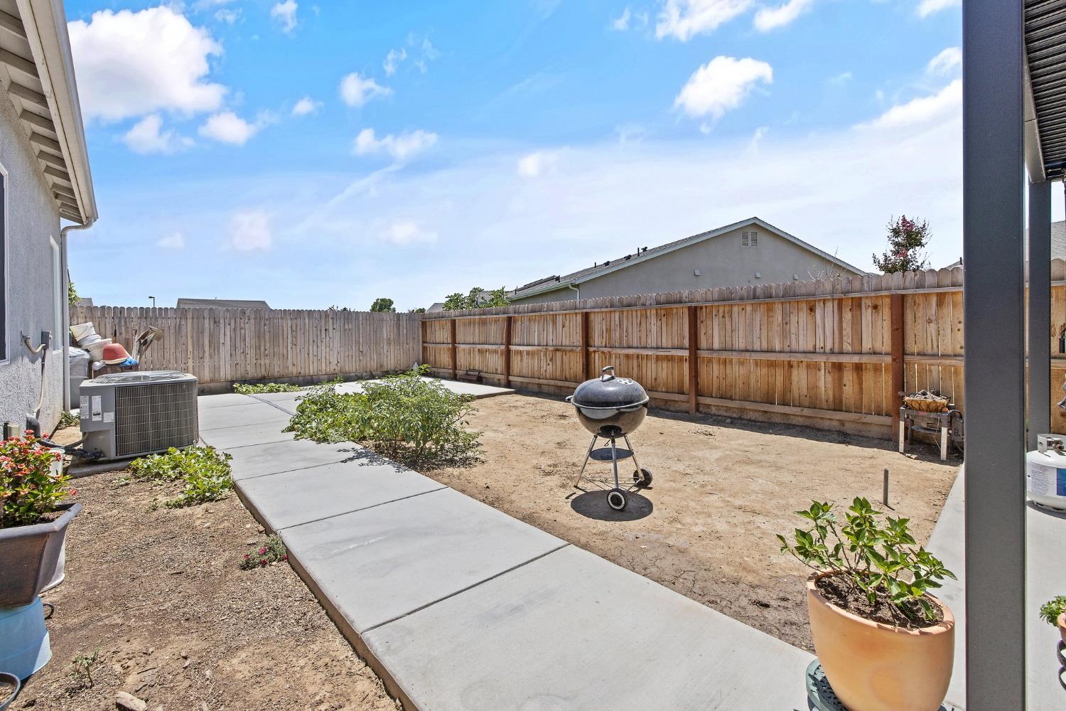 Detail Gallery Image 55 of 59 For 1938 N Frontier St, Hanford,  CA 93230 - 4 Beds | 3 Baths