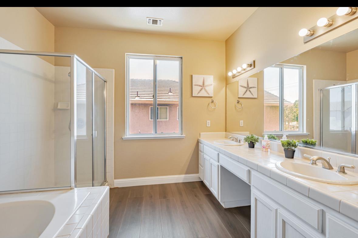 Detail Gallery Image 16 of 20 For 772 Wynyard Cir, Manteca,  CA 95337 - 4 Beds | 3 Baths