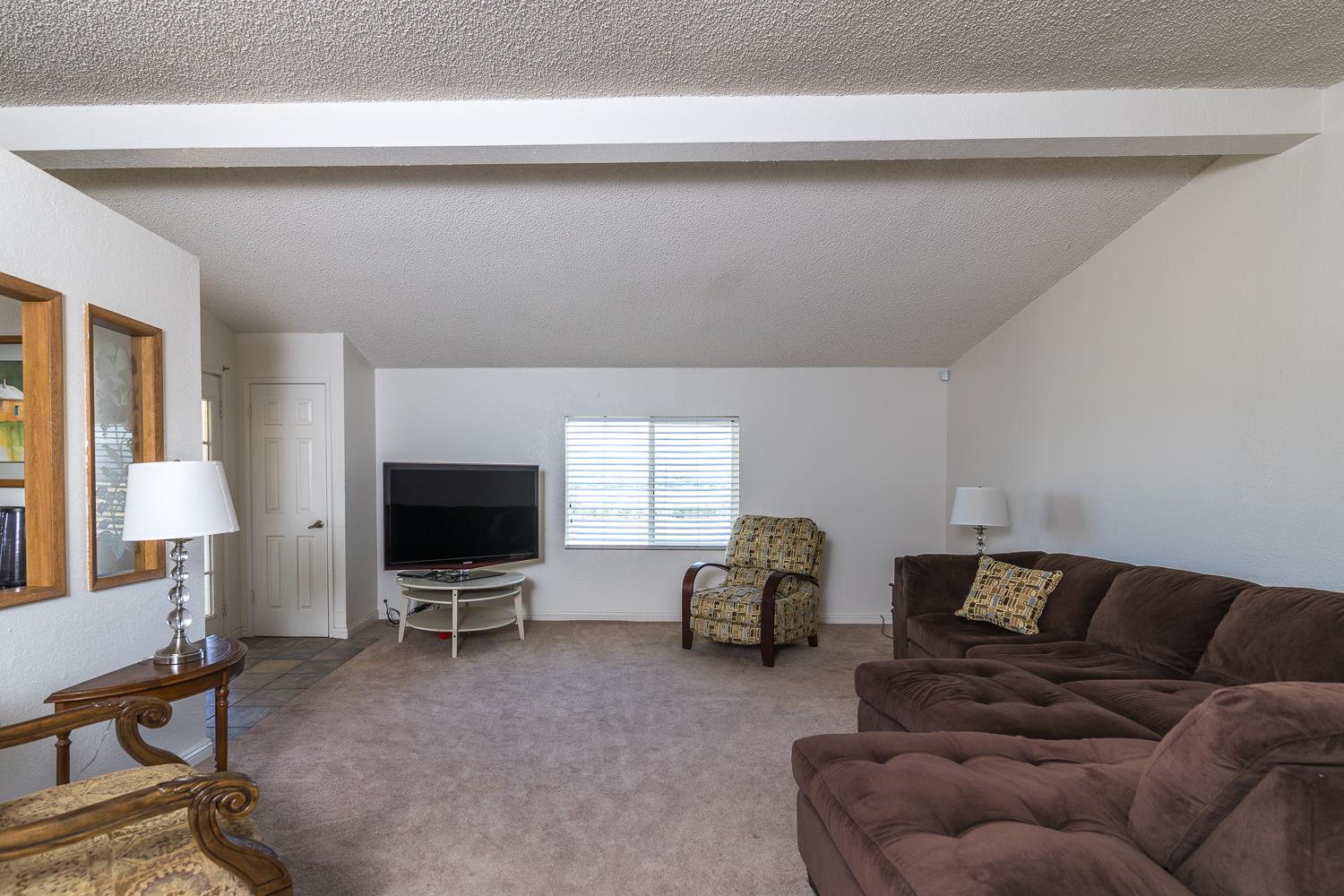 Detail Gallery Image 8 of 34 For 9570 Banderilla Dr, La Grange,  CA 95329 - 2 Beds | 3 Baths