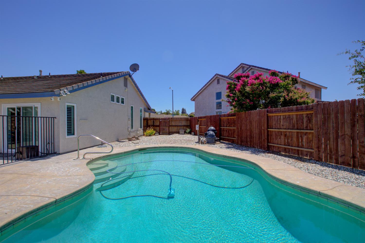 Detail Gallery Image 18 of 56 For 4925 Wild Rose Dr, Salida,  CA 95368 - 4 Beds | 2 Baths