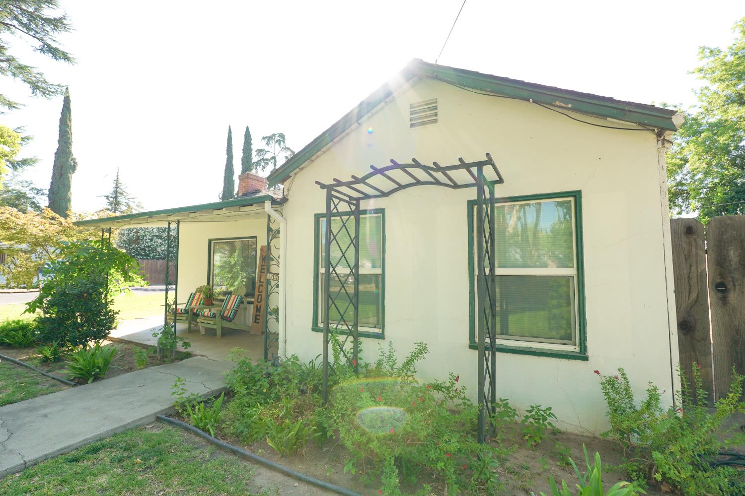 Detail Gallery Image 3 of 23 For 1590 1st St, Atwater,  CA 95301 - 2 Beds | 1 Baths