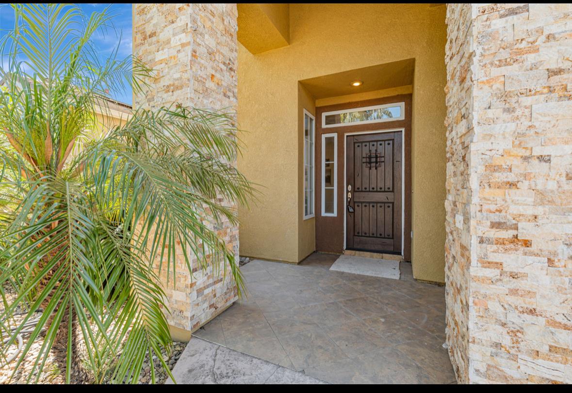 Detail Gallery Image 4 of 20 For 772 Wynyard Cir, Manteca,  CA 95337 - 4 Beds | 3 Baths