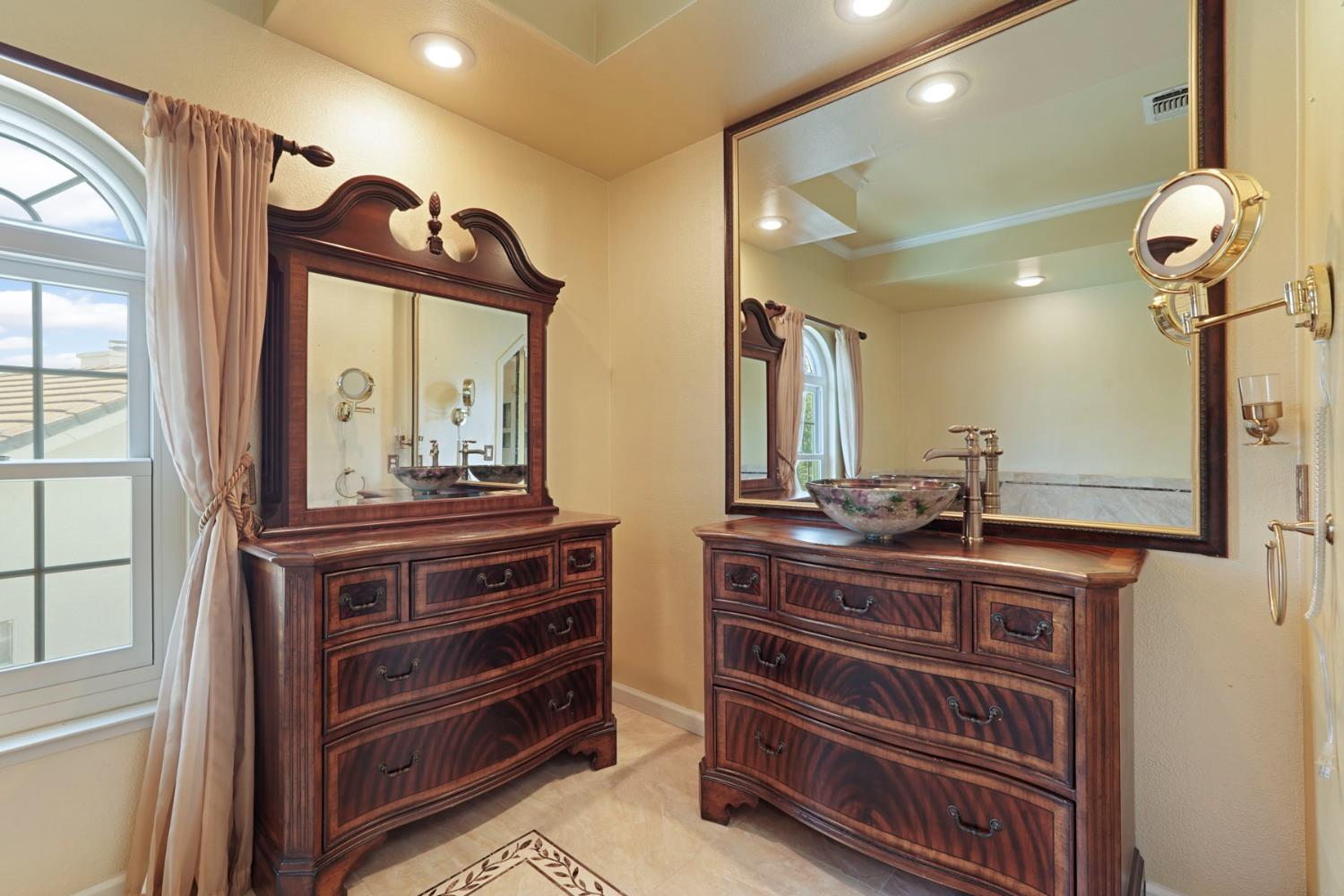 Detail Gallery Image 33 of 46 For 3551 Bluelake Cir, Stockton,  CA 95219 - 5 Beds | 4 Baths