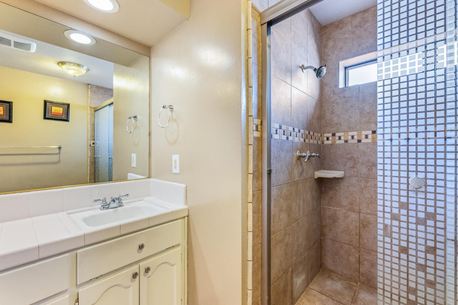 Detail Gallery Image 53 of 61 For 1023 Marsh Creek Ln, Manteca,  CA 95336 - 4 Beds | 2/1 Baths