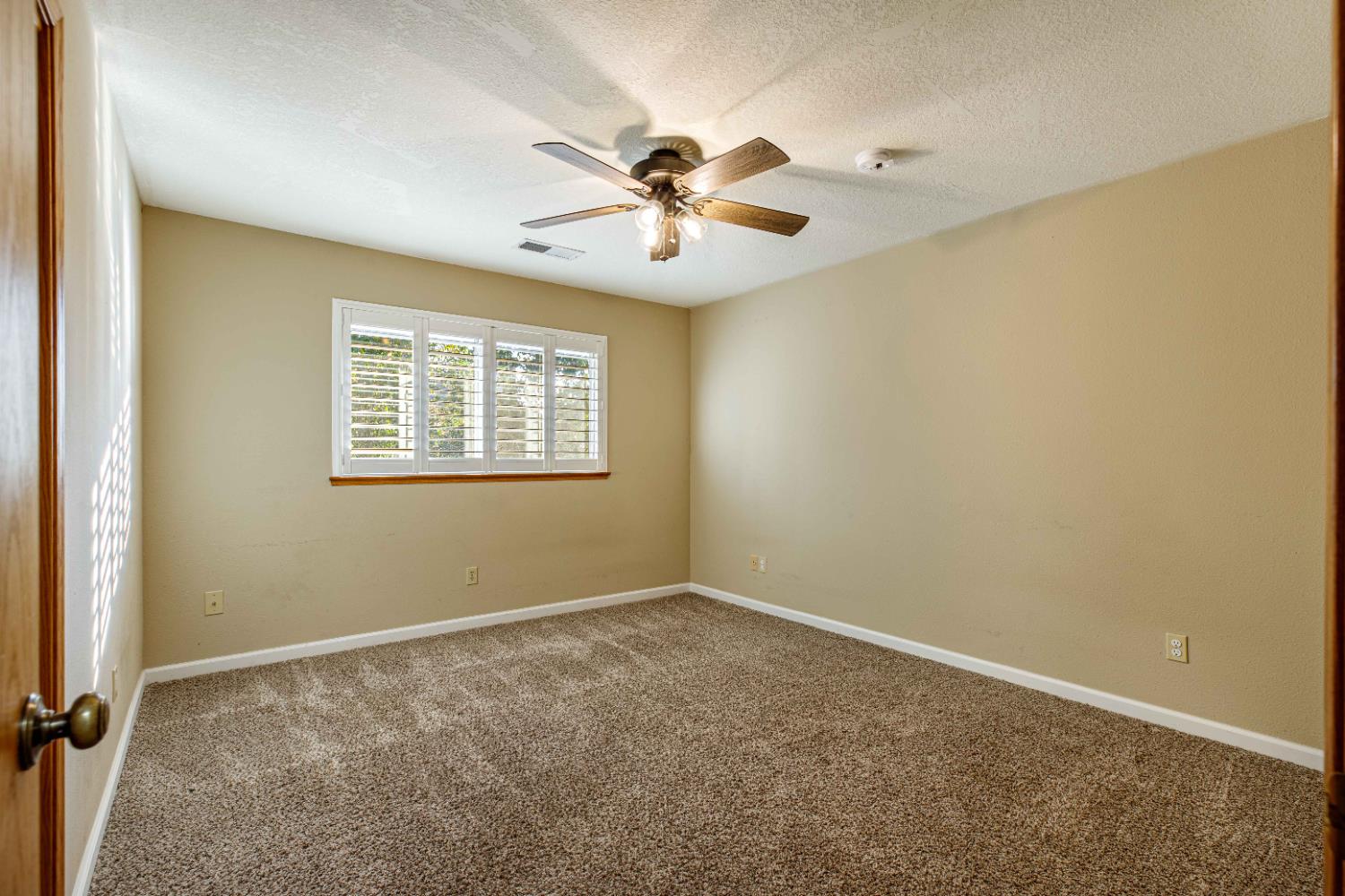 Detail Gallery Image 20 of 28 For 2408 Van Valin Pl, Modesto,  CA 95356 - 5 Beds | 2/1 Baths