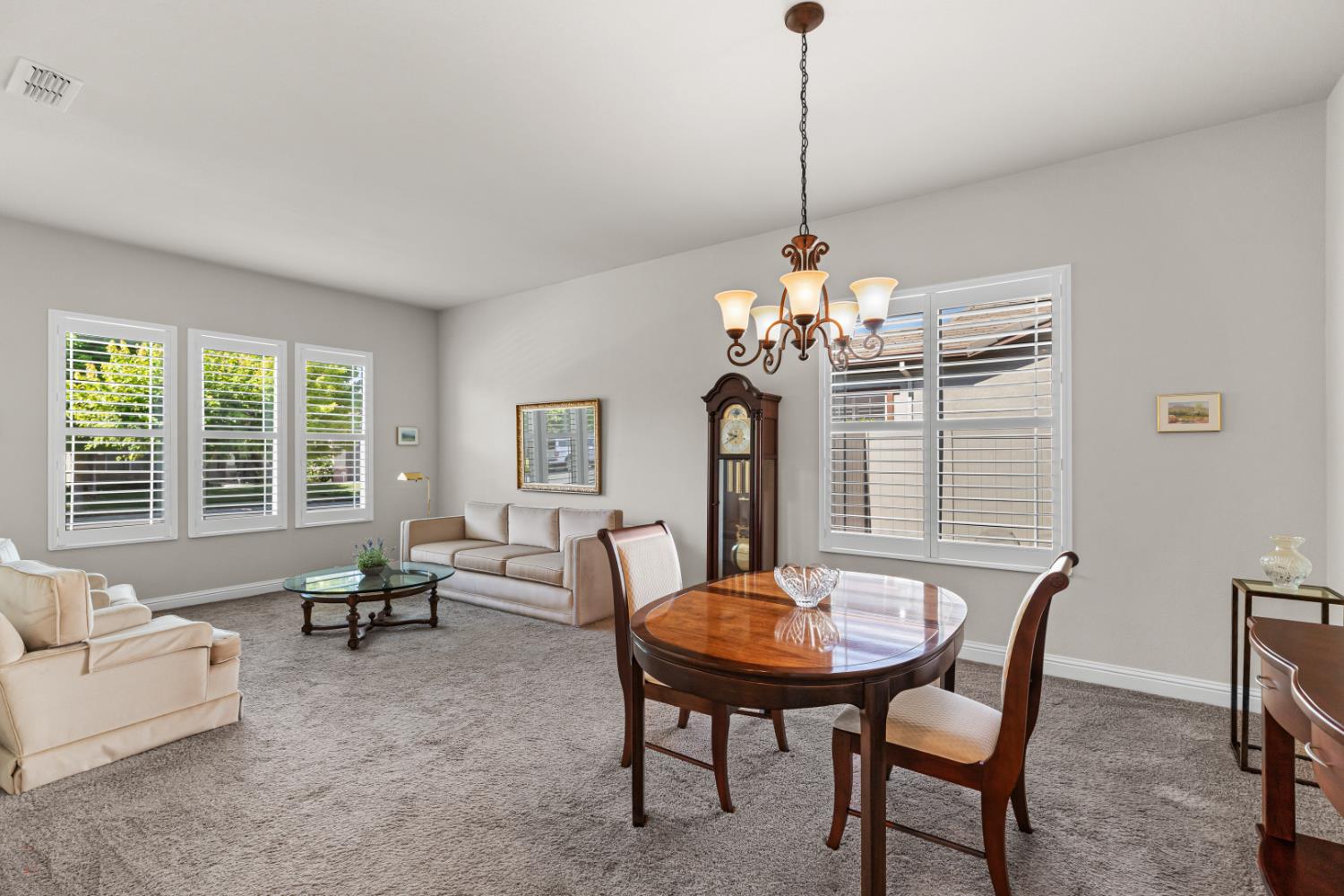 Detail Gallery Image 9 of 97 For 1377 Cobblecreek St, Manteca,  CA 95336 - 2 Beds | 2/1 Baths