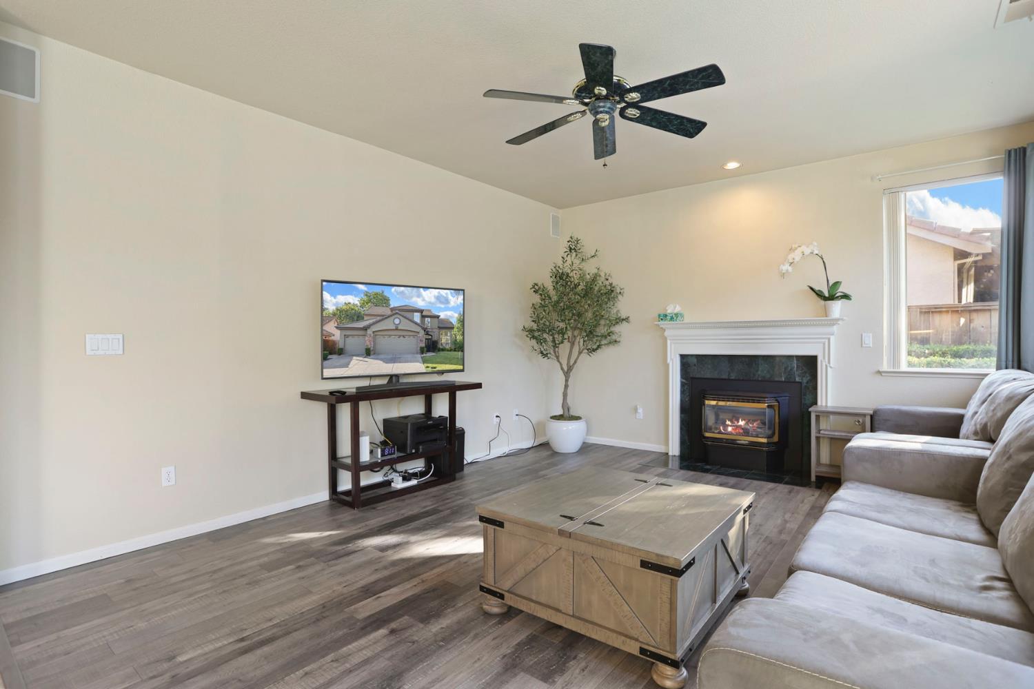 Detail Gallery Image 26 of 60 For 4240 Pinehurst Cir, Stockton,  CA 95219 - 4 Beds | 3 Baths