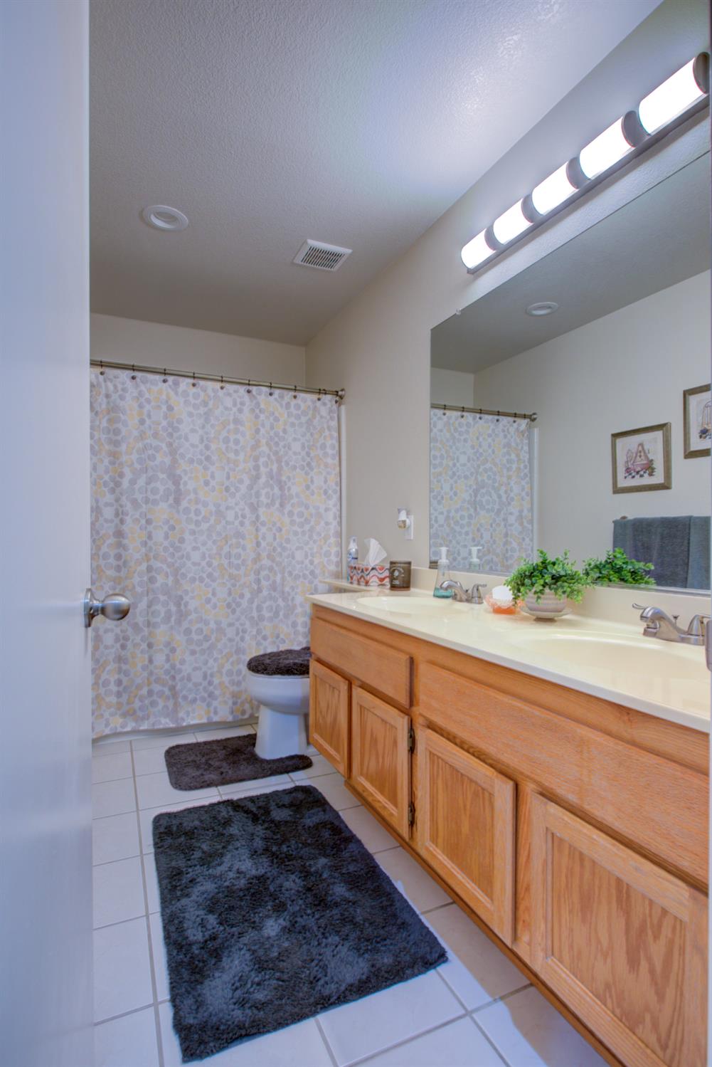 Detail Gallery Image 33 of 56 For 4925 Wild Rose Dr, Salida,  CA 95368 - 4 Beds | 2 Baths