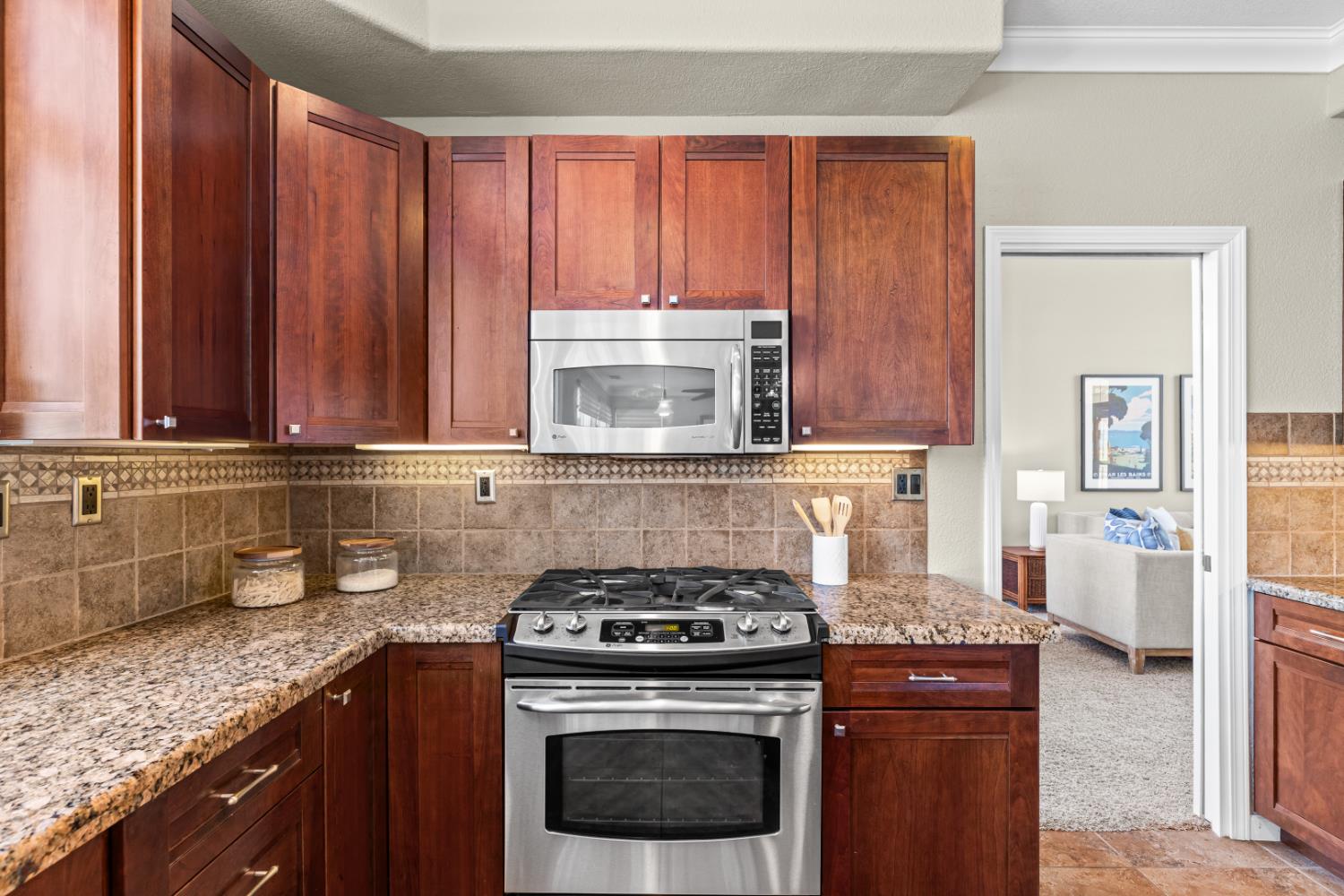 Detail Gallery Image 23 of 70 For 4231 Pinehurst Cir, Stockton,  CA 95219 - 4 Beds | 3 Baths