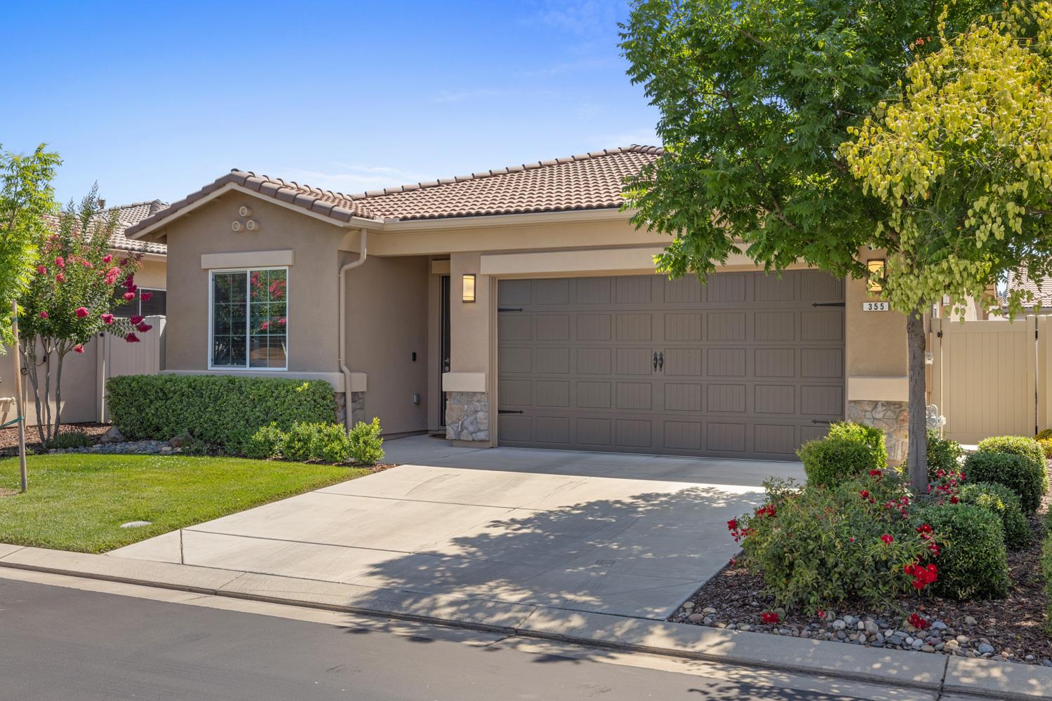 Detail Gallery Image 4 of 38 For 355 via Ziroli, Oakdale,  CA 95361 - 2 Beds | 2/1 Baths
