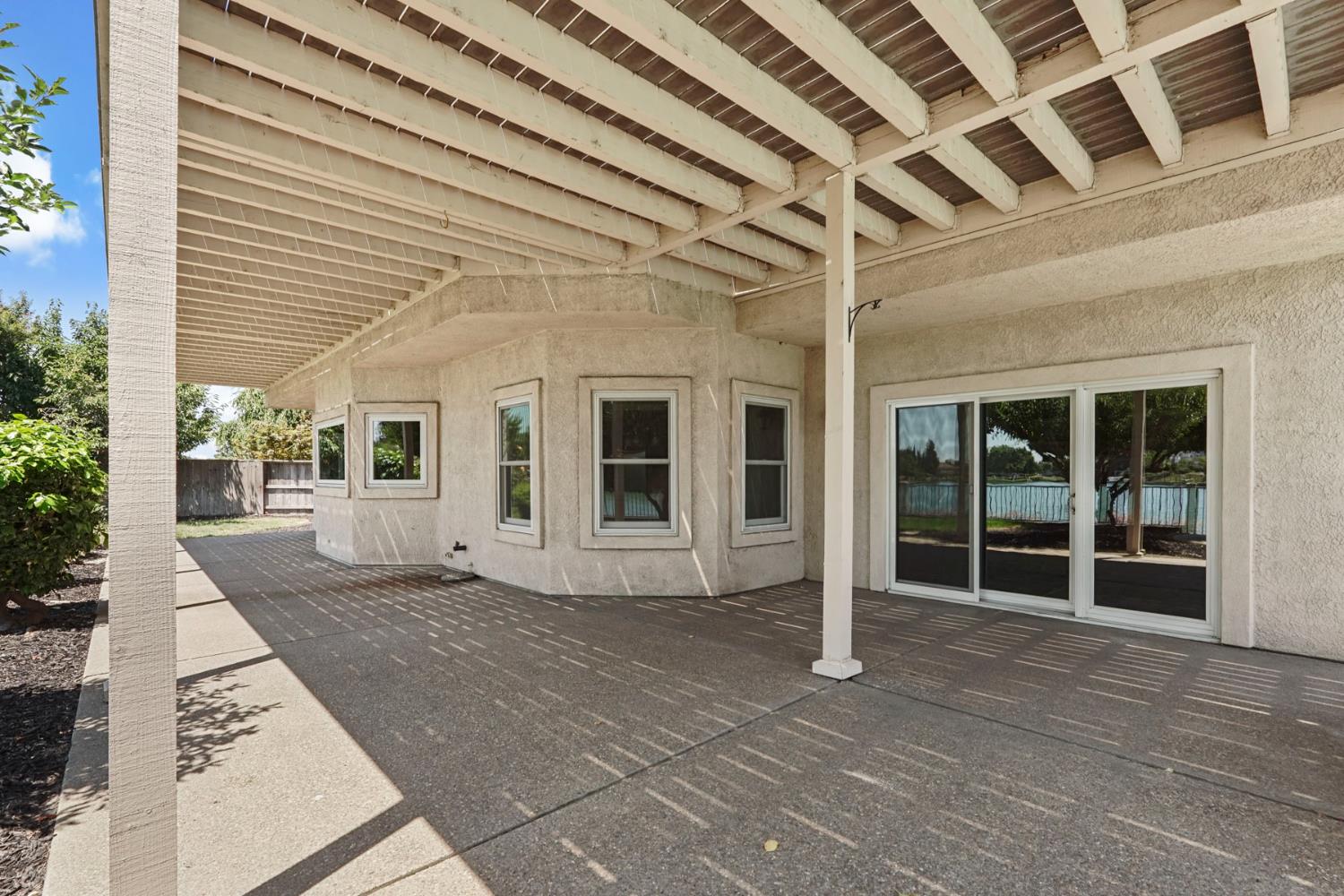 Detail Gallery Image 40 of 46 For 3551 Bluelake Cir, Stockton,  CA 95219 - 5 Beds | 4 Baths
