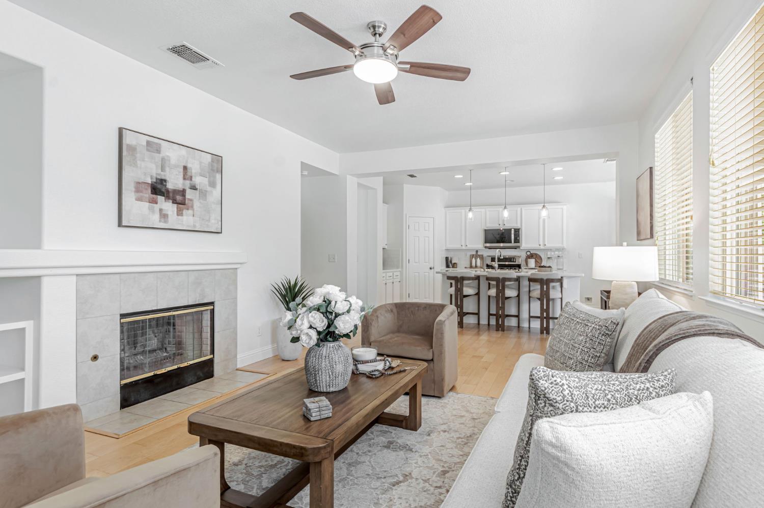 Detail Gallery Image 6 of 59 For 2314 Idaho Way, Yuba City,  CA 95991 - 4 Beds | 3 Baths